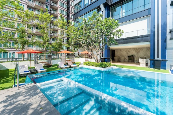 SILQ Hotel & Residence