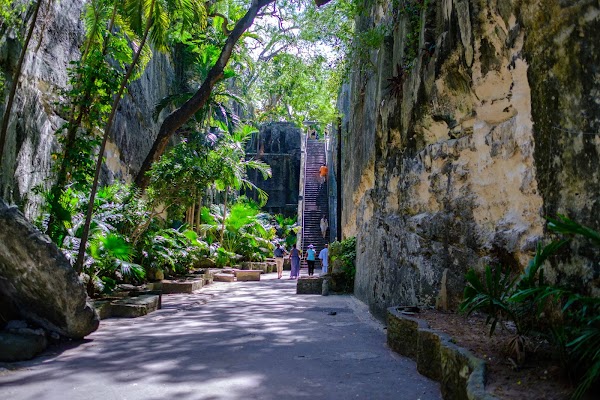 Queen's Staircase 5