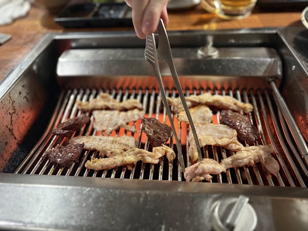 Osaka Yakiniku Eight Umeda Chayamachi Store 3