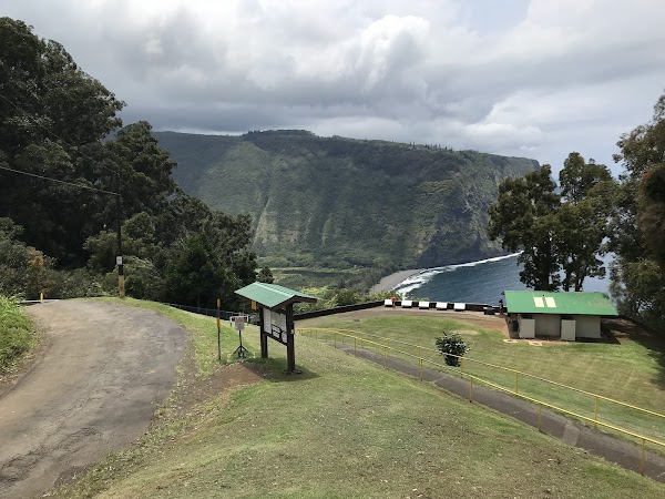 Waipiʻo Valley Lookout 3