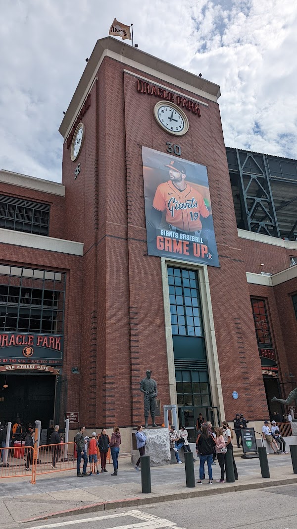 The Cloud Club At Oracle Park