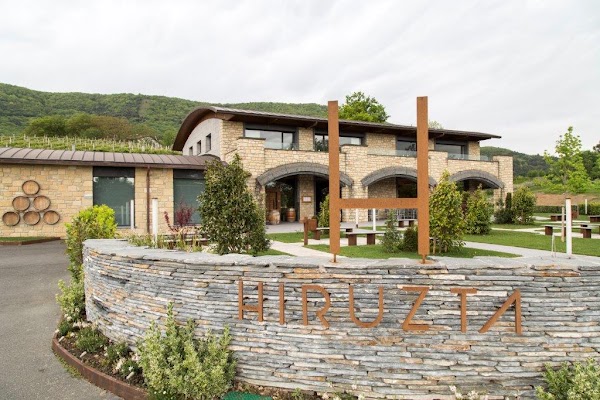 Hiruzta Bodega - TABERNA ABRE DE MIÉRCOLES A DOMINGO 2
