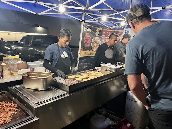 Brothers Cousins Tacos