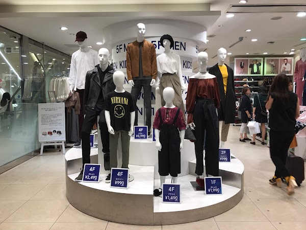 GU Ginza Store 2