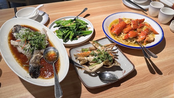 极鲜 Ji Xian Seafood & Hong Kong Dim Sum Express 5