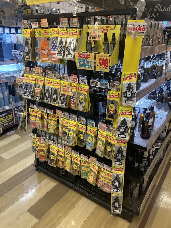 MEGA Don Quijote Sapporo Tanukikoji Honten 4