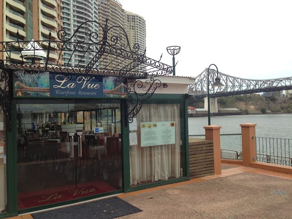 La Vue Waterfront Restaurant 1