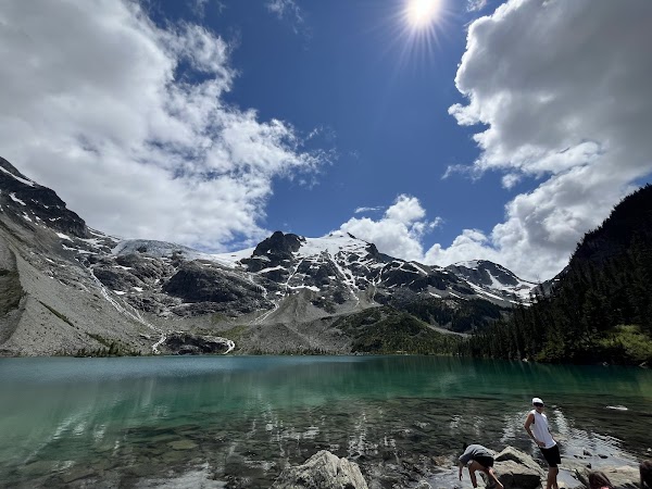 Joffre Lakes Park 5