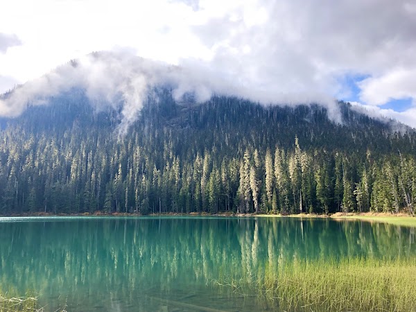 Joffre Lakes Park 4