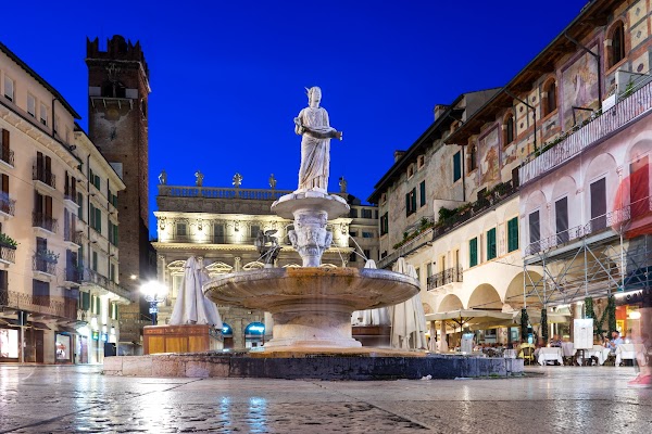 Piazza delle Erbe 5