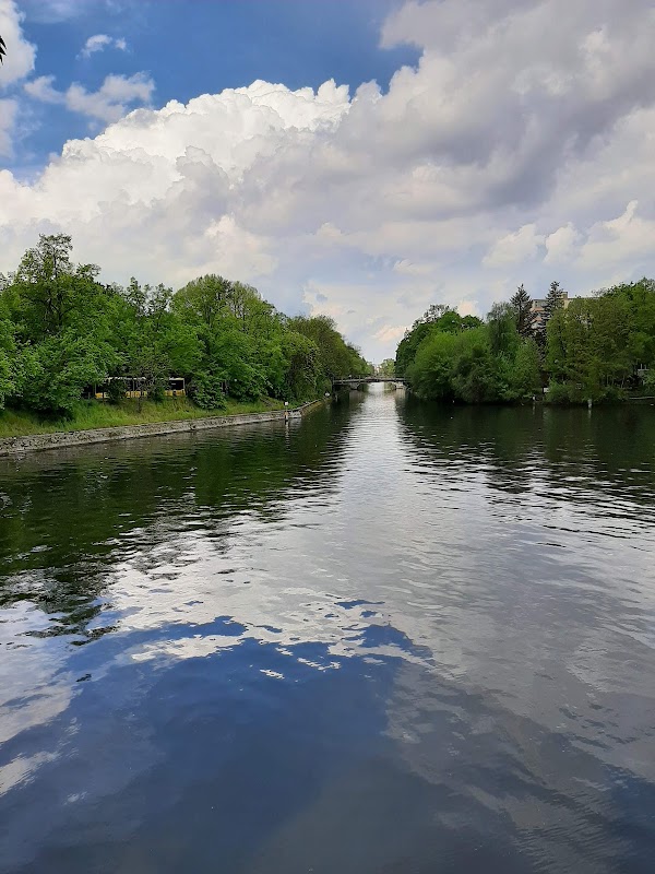 Berliner Mauerweg 5
