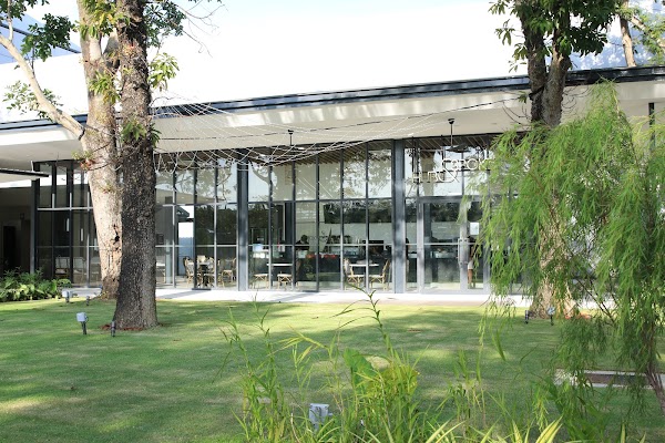Hub & Spoke Cafe 4