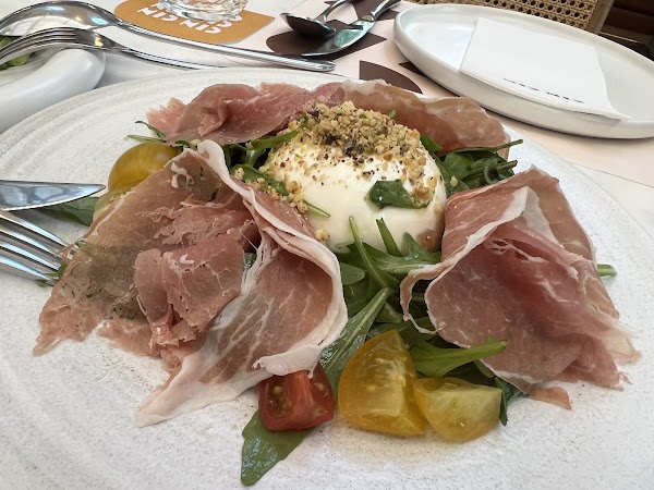 CINCIN - Brunch | Dinner & Wine 3