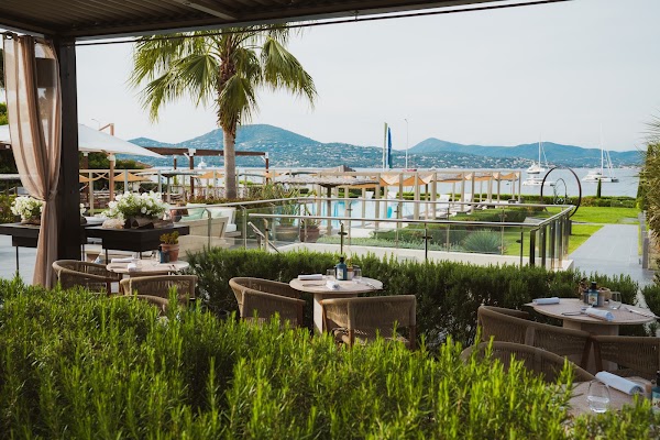 Kube Saint-Tropez Hôtel