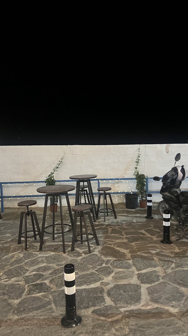 Monk Cafe Milos
