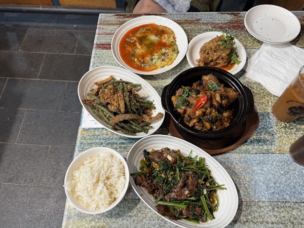 Daruma Dumplings Beer House 不倒翁台式熱炒店 4