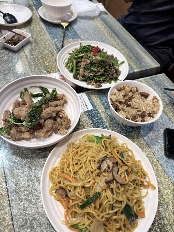 Daruma Dumplings Beer House 不倒翁台式熱炒店 3