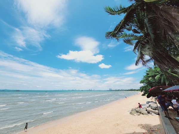Bang Saray Beach 1