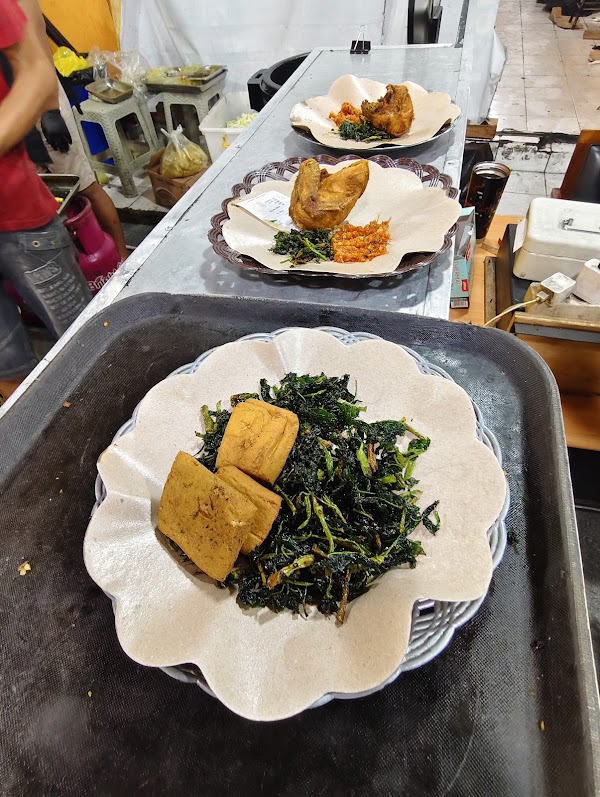 Jayantie, Fried Chicken & Grilled Ribs 4