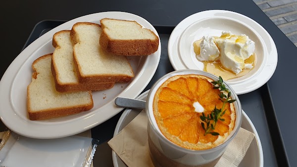 Riff Coffee Bar 5