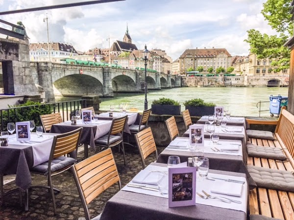 Restaurant Rhywyera 1