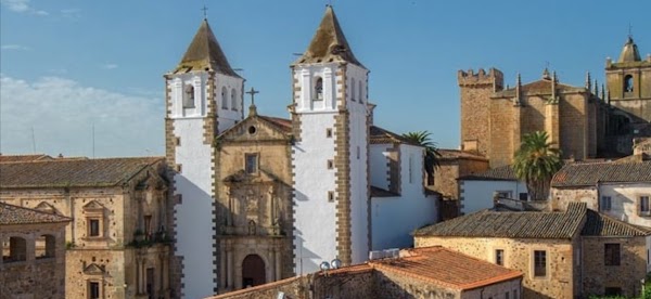 Cáceres‎ 4