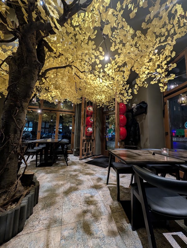 Golden Ginkgo Restaurant 3