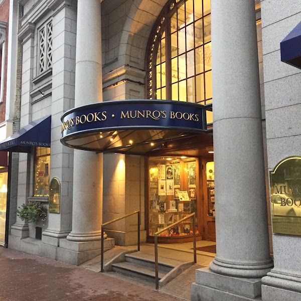 Munro's Books