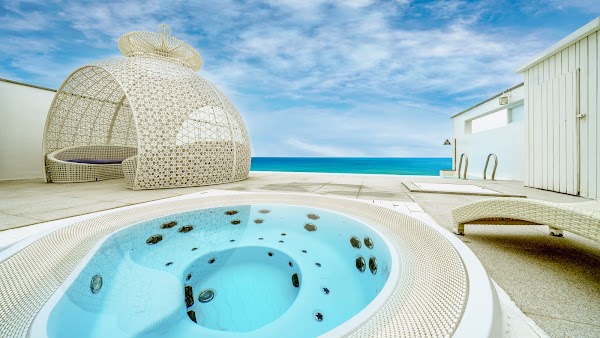 March Blue Pool Villa 4