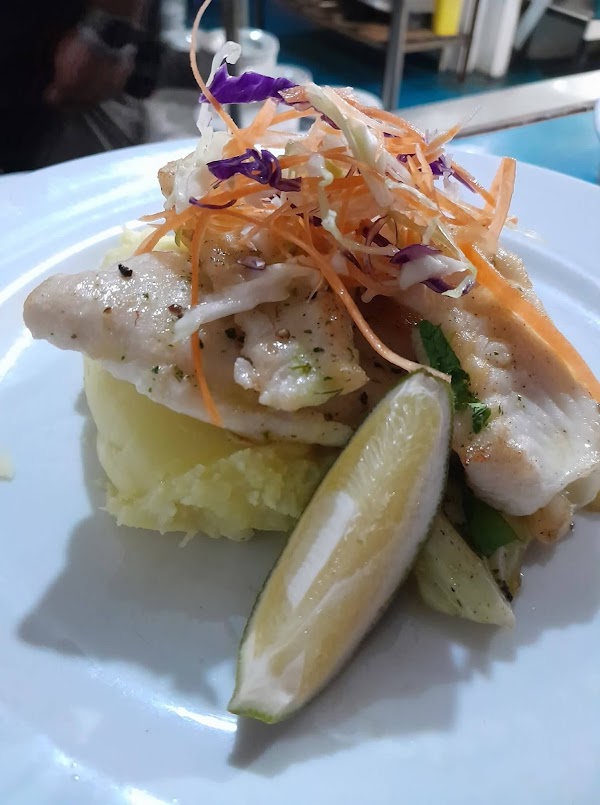 The Waterline Restaurant and Outrigger Beach Bar 5