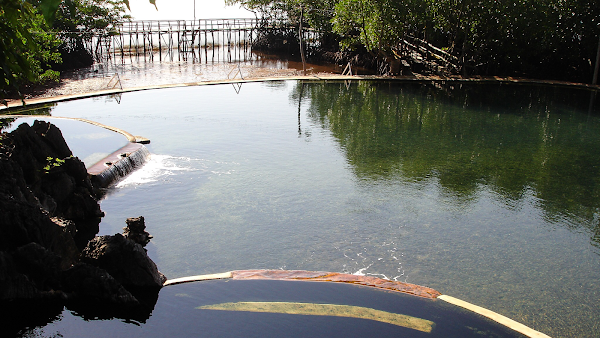 Maquinit Hot Spring