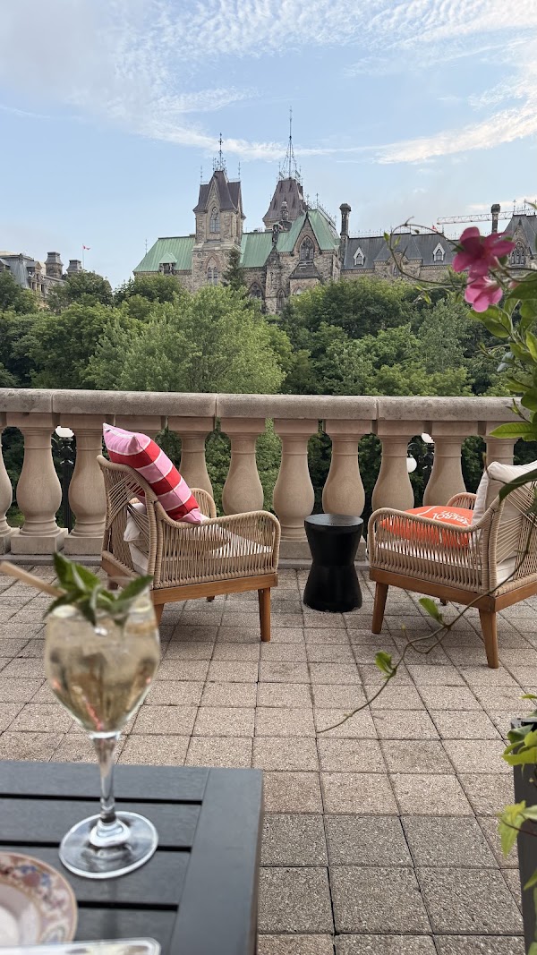 Émilie's Terrace 2
