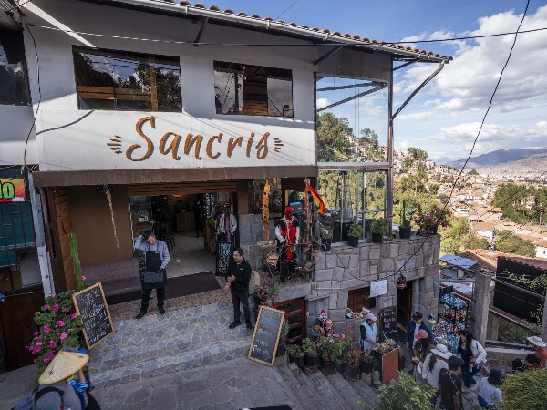 Sancris Restaurant Bar
