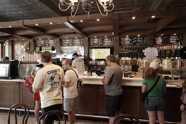 Café Olimpico - Mile End 5