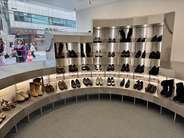 KHIHO SEONGSU STORE 2