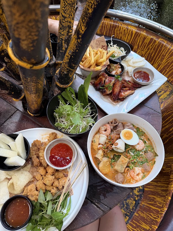 Oasis Cafe - Koi Fish Cafe 4