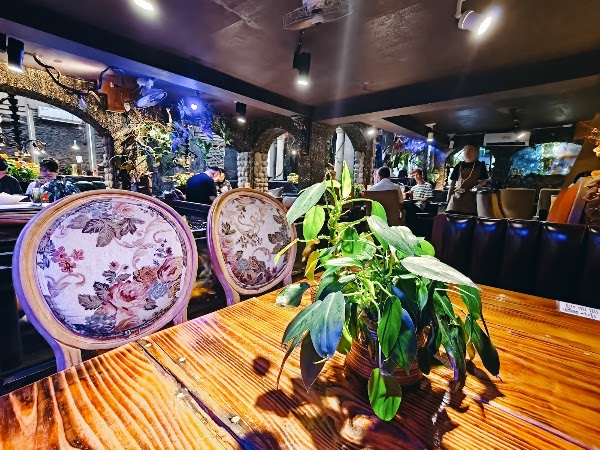Oasis Cafe - Koi Fish Cafe 2
