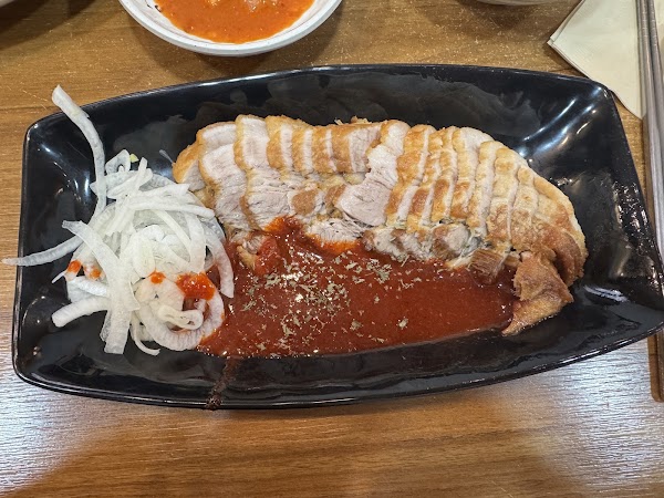Vega Napa Wraps with Pork 베가보쌈 홍대점 2