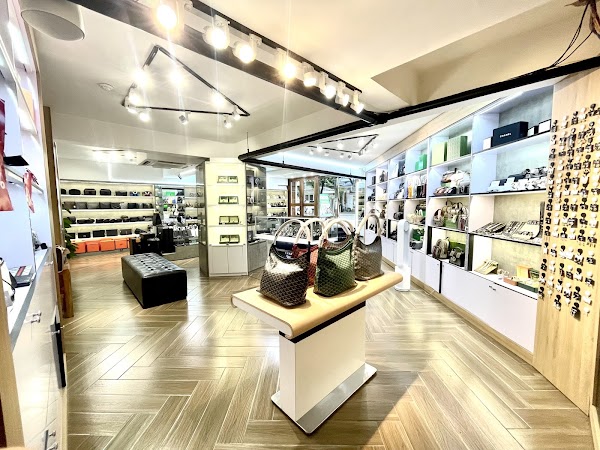 YAYA Outlet 손 가방. 다낭 시계 5