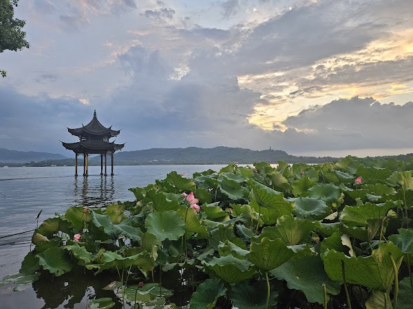 West Lake Scenic Area Music Fountain 4