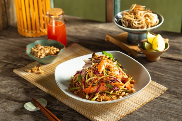 MẸT Hội An - Vietnamese restaurant & Vegetarian Food MET 9 5