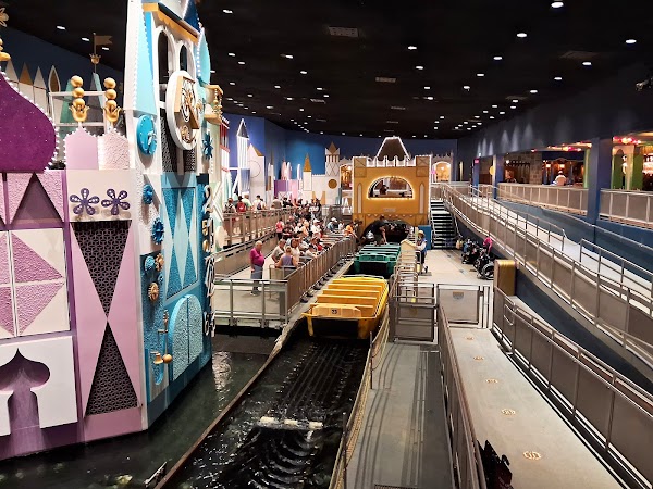 "it's a small world" 5