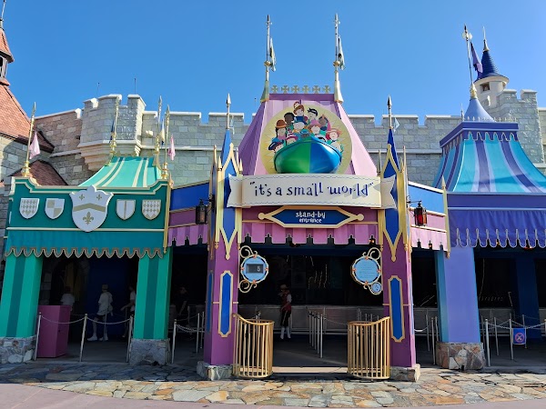 "it's a small world" 4