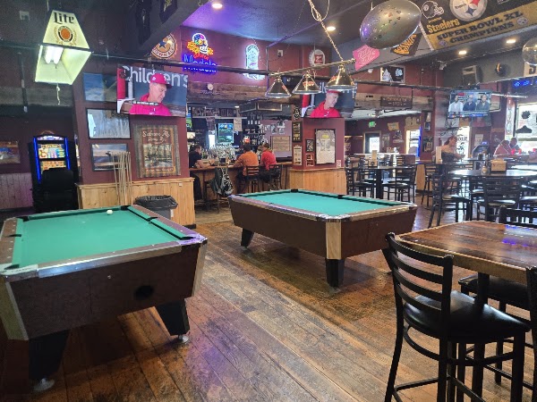 Wild West Pizzeria & Saloon 3