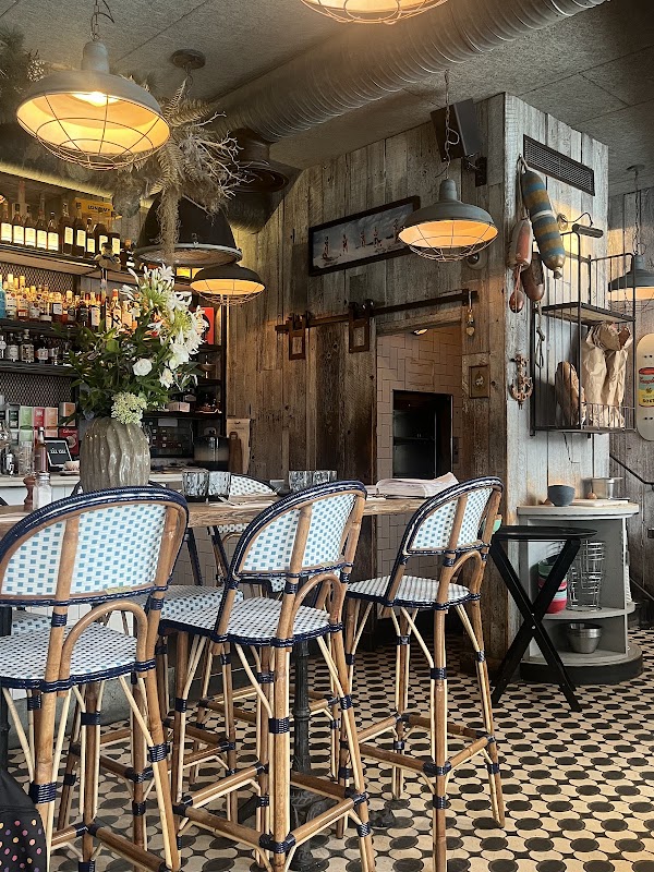 Huguette, Bistro de la mer 5