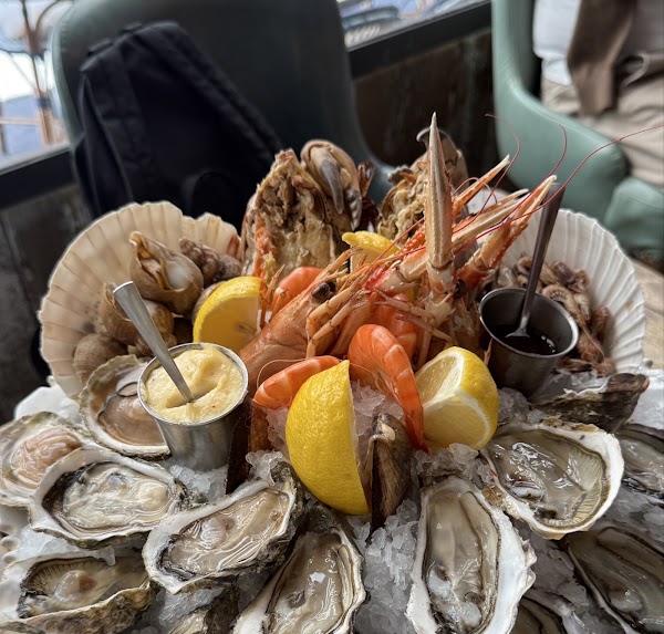 Huguette, Bistro de la mer 2