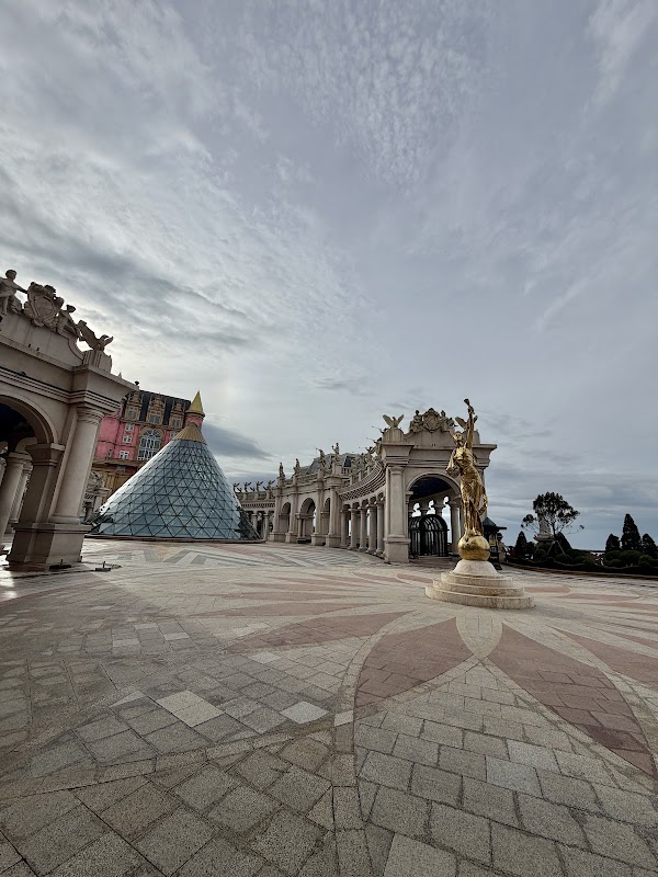 Eclipse Square 4