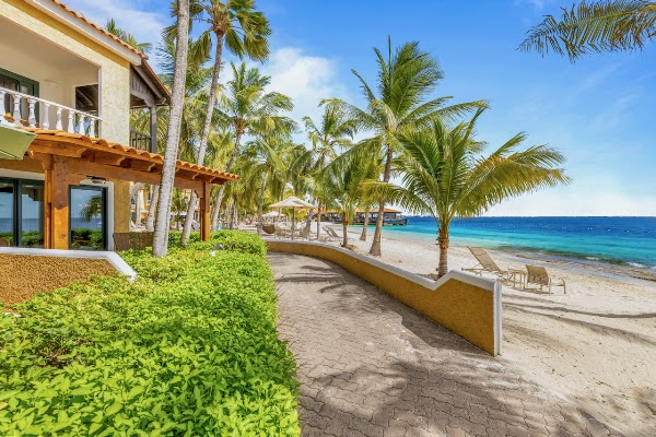 Harbour Village Beach Club