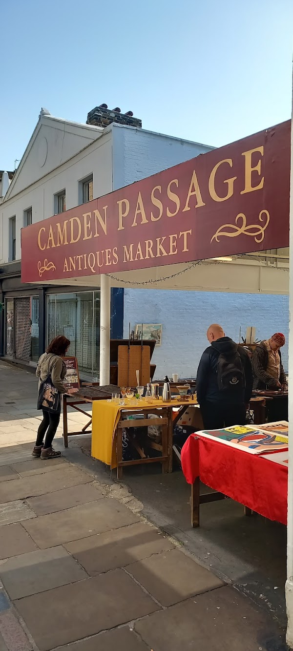 Camden Passage 5