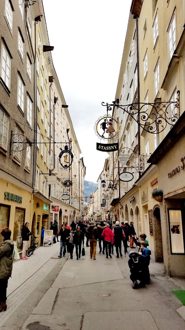 Getreidegasse 2